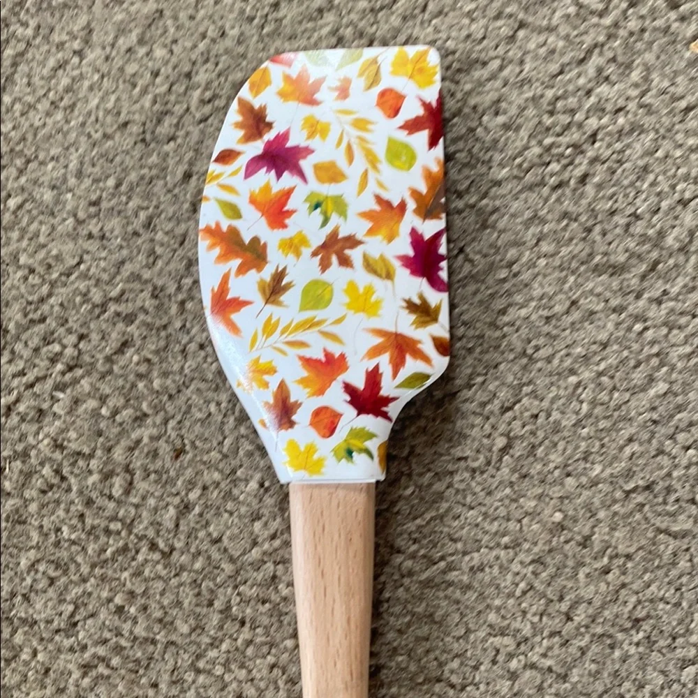 Colorful Leaf Pattern Spatula
